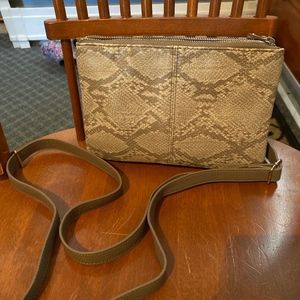 Thirty-One Street Style in Putty Snake